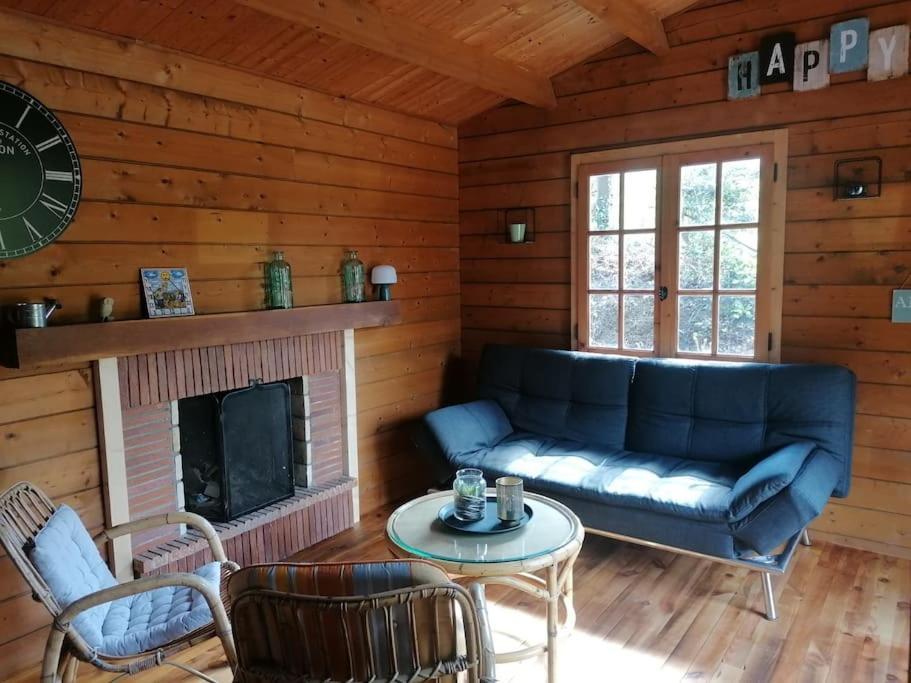 Chalet En Pleine Nature Au Bord D'Un Etang Lanvallay Zewnętrze zdjęcie