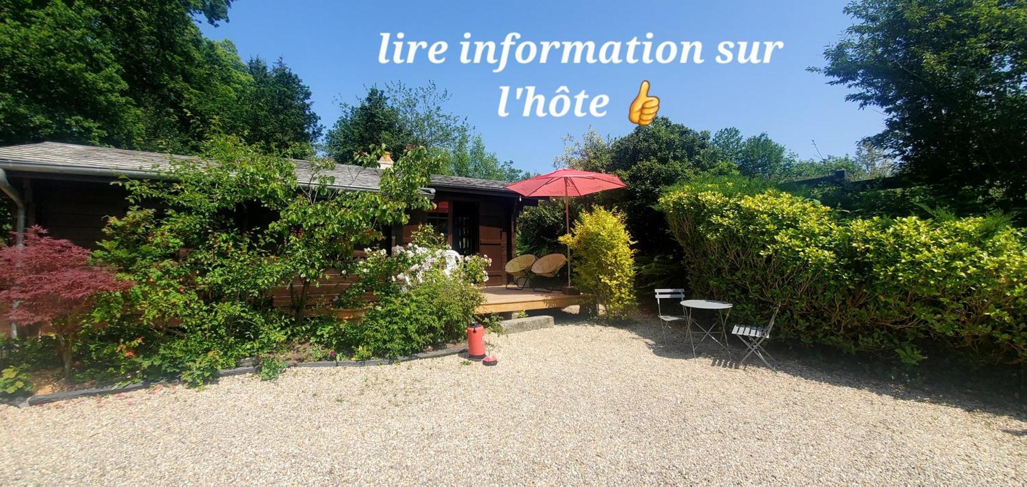 Chalet En Pleine Nature Au Bord D'Un Etang Lanvallay Zewnętrze zdjęcie